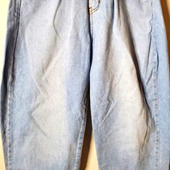 Azucar Light Wash Pleat Front Loose Fit Barrel Leg Mom Denim Jeans - Picture 3 of 9